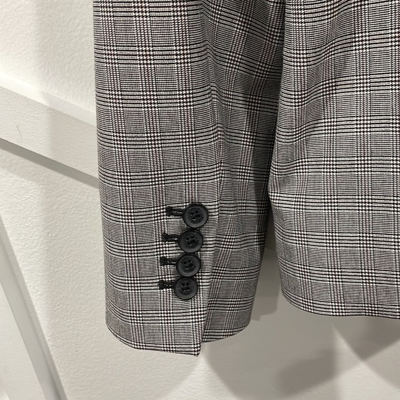 Express Stretch Plaid Gray Blazer - Picture 4 of 5